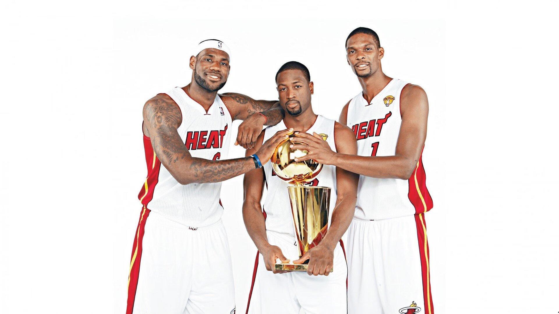 NBA总决赛激战正酣，凯尔特人与勇士上演巅峰对决